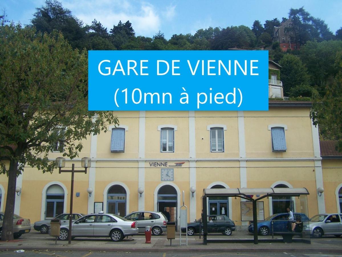 Appartement Netflix Centre De Vienne Pres De Lyon Bagian luar foto