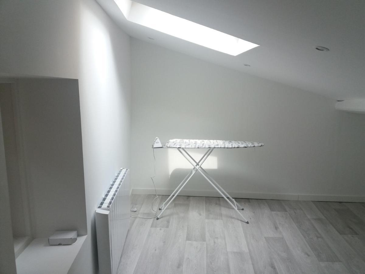 Appartement Netflix Centre De Vienne Pres De Lyon Bagian luar foto