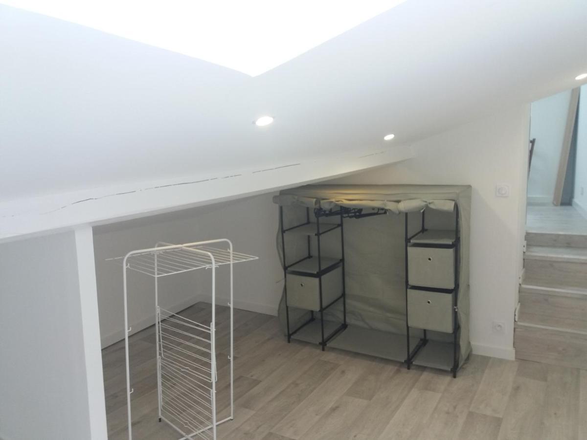 Appartement Netflix Centre De Vienne Pres De Lyon Bagian luar foto